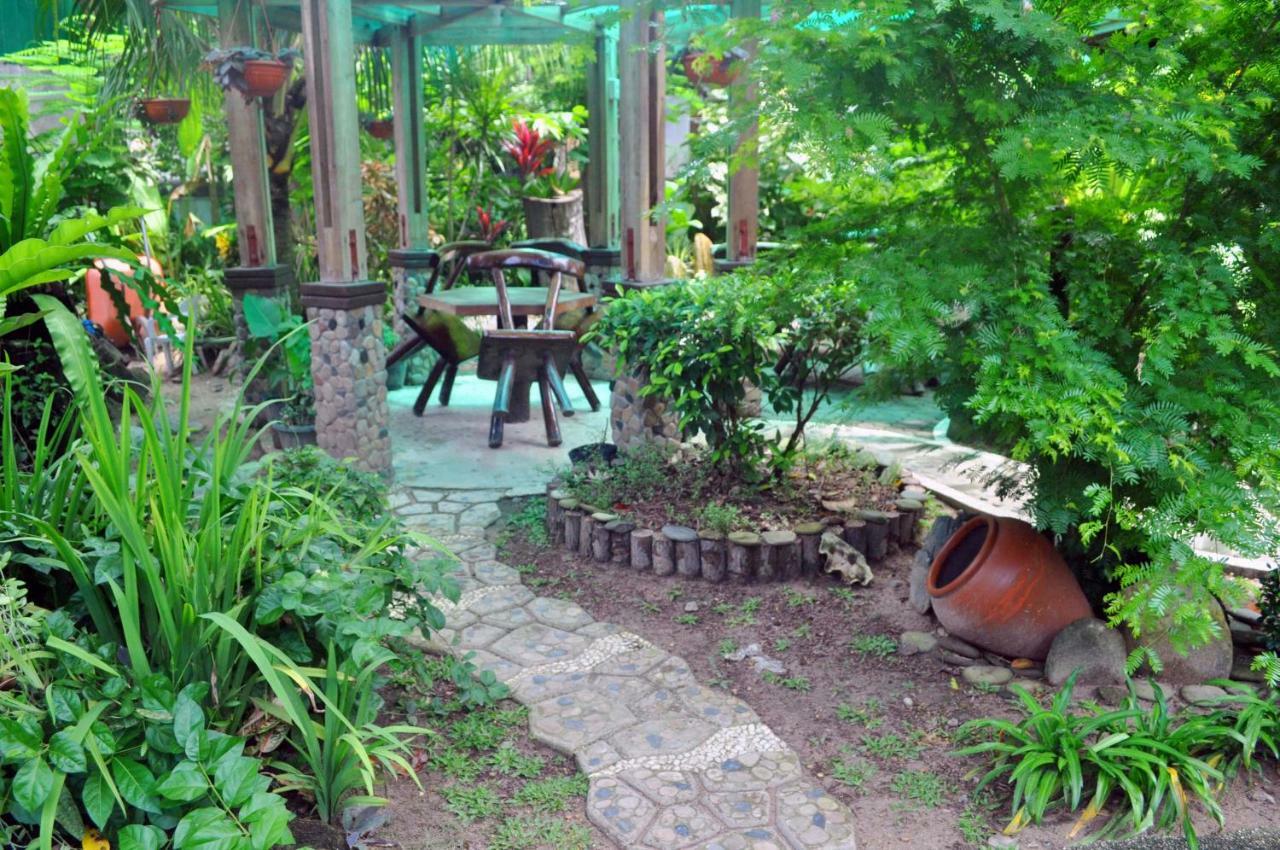 Peak House Garden Pension El Nido Exterior photo